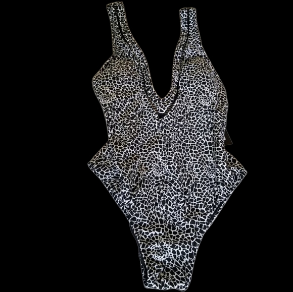 Frederick's of Hollywood Other - 🩱Frederick's of Hollywood One Piece Bathing Suit - NWT🩱